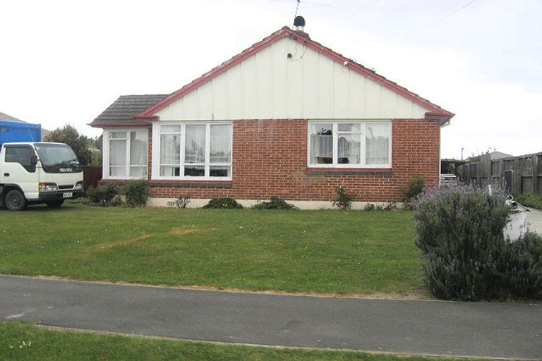Photo of property in 38 Uxbridge Street, Redwood, Christchurch, 8051