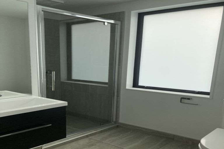 Photo of property in 16 Inglis Street, Seatoun, Wellington, 6022