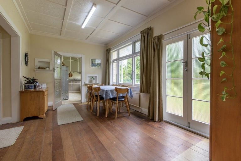 Photo of property in 36 Riverdale Road, Dannevirke, 4930