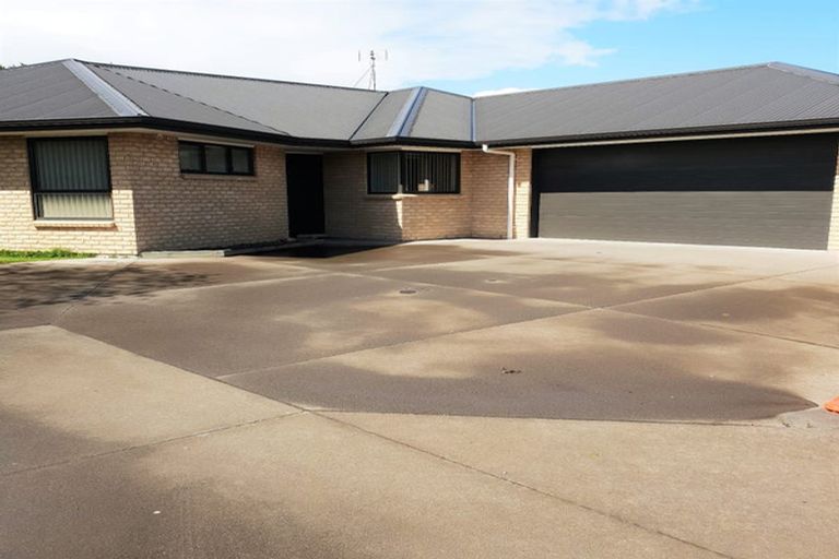 Photo of property in 19a Sandspit Road, Waiuku, 2123