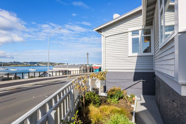 Photo of property in 424 Evans Bay Parade, Hataitai, Wellington, 6021