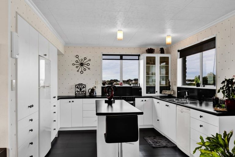 Photo of property in 17 Smeaton Road, Bell Block, New Plymouth, 4312