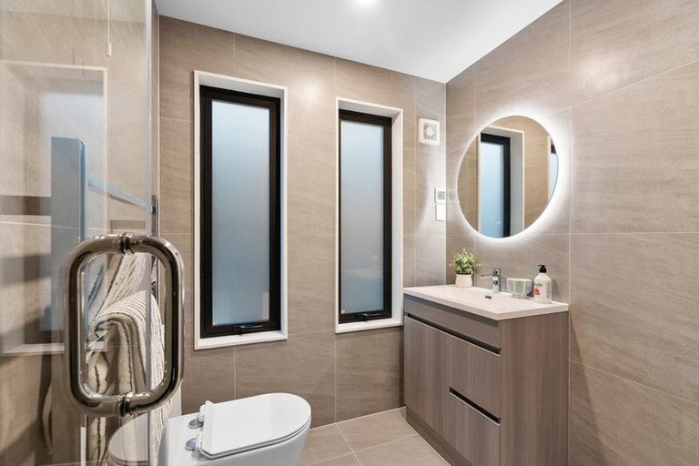 Photo of property in 1a Maxwelton Drive, Mairangi Bay, Auckland, 0630