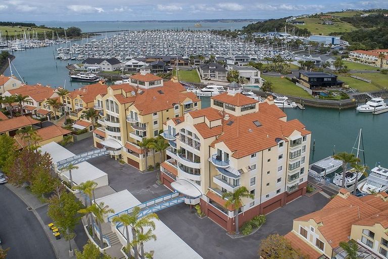 Photo of property in 76 Harbour Village Drive, Gulf Harbour, Whangaparaoa, 0930