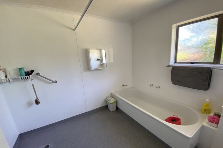 Photo of property in 16 Matai Place, Hawera, 4610