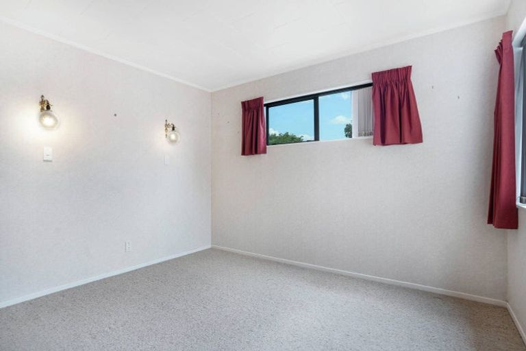 Photo of property in 22 Dublin Street, Martinborough, 5711