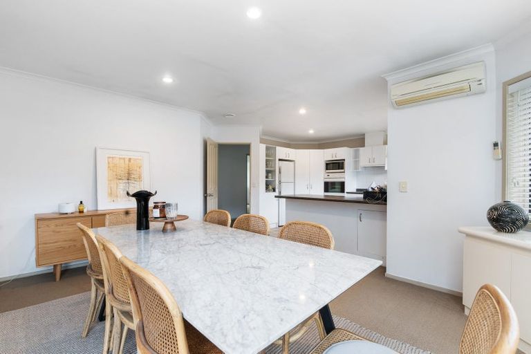 Photo of property in 41 Caulfield Place, Pukehangi, Rotorua, 3015