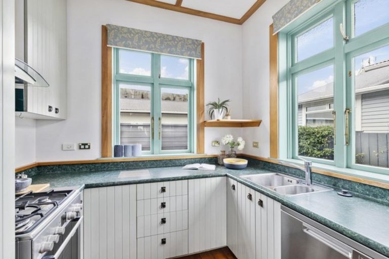 Photo of property in 21 Campbell Terrace, Petone, Lower Hutt, 5012