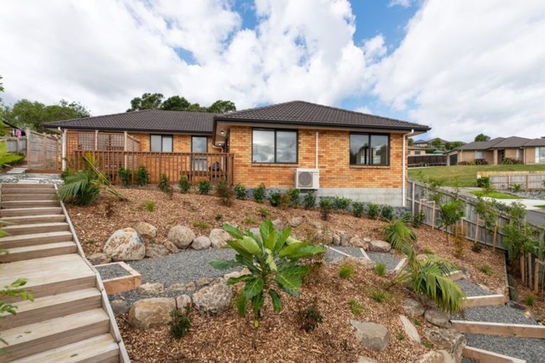 Photo of property in 61 Tiriwa Drive, Massey, Auckland, 0614