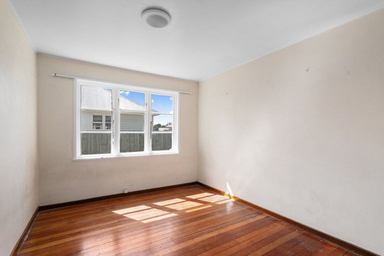 Photo of property in 100 Emmett Street, Shirley, Christchurch, 8013