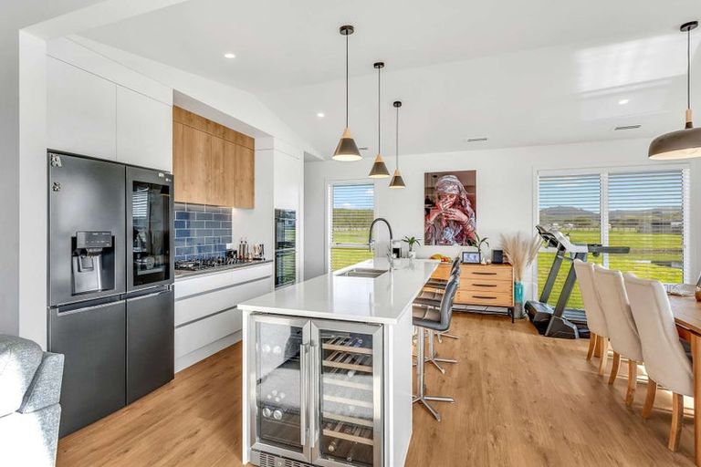 Photo of property in 30 Ngaroma Crescent, Whitianga, 3510