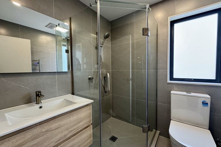 Photo of property in 3/131 Lancaster Road, Beach Haven, Auckland, 0626