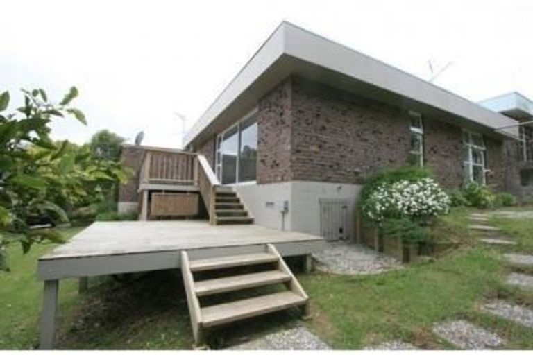 Photo of property in 1/14 Cezanne Place, New Lynn, Auckland, 0600