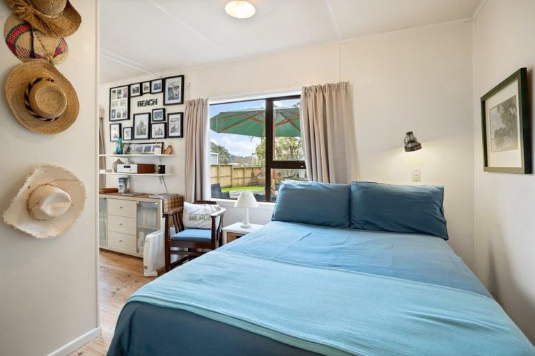 Photo of property in 215 Cook Drive, Whitianga, 3510