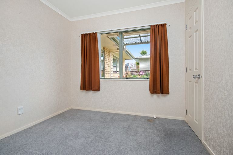 Photo of property in 13b Howden Street, Waiuku, 2123