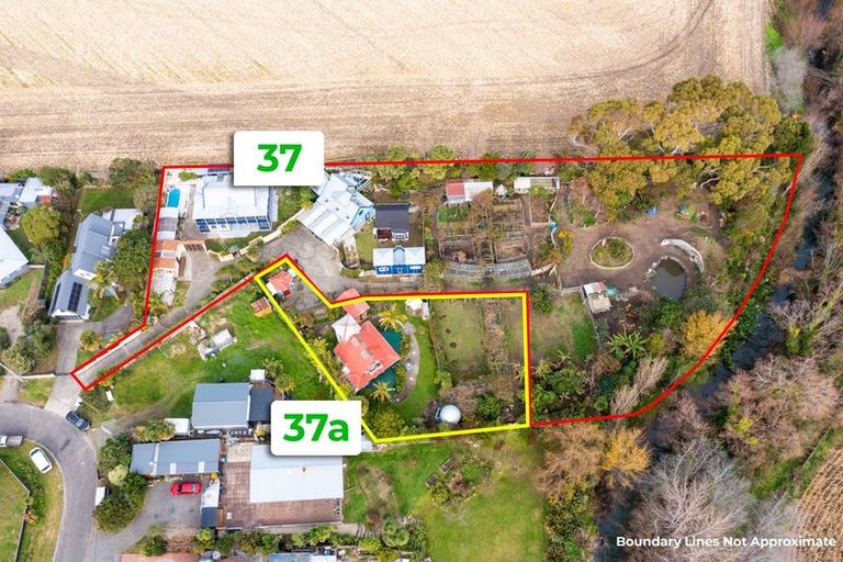 Photo of property in 37 Gillies Crescent, Waimarama, Havelock North, 4294