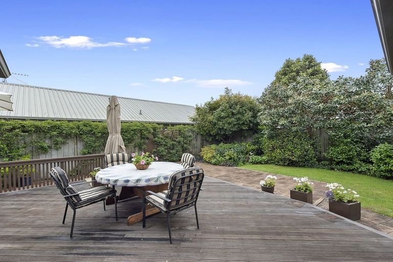 Photo of property in 16 Drumfearn Place, Rototuna, Hamilton, 3210