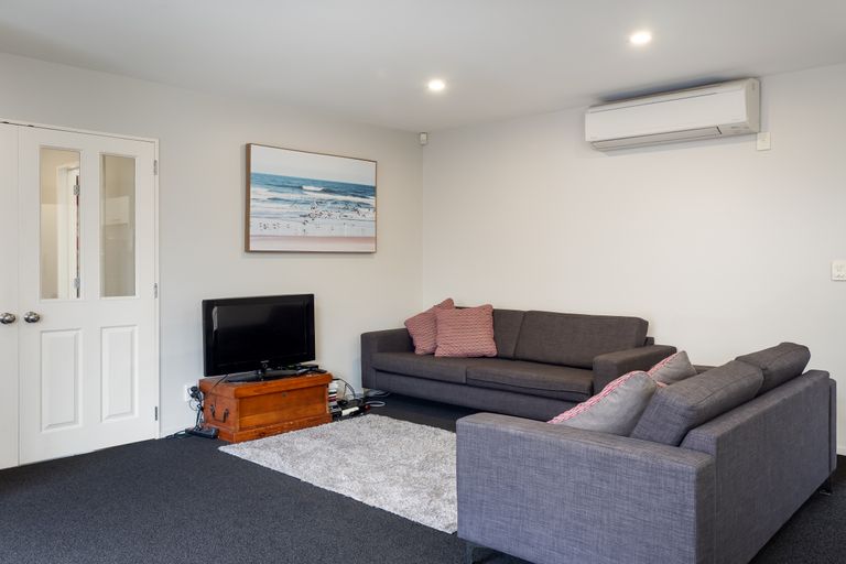 Photo of property in 92 Milns Road, Halswell, Christchurch, 8025