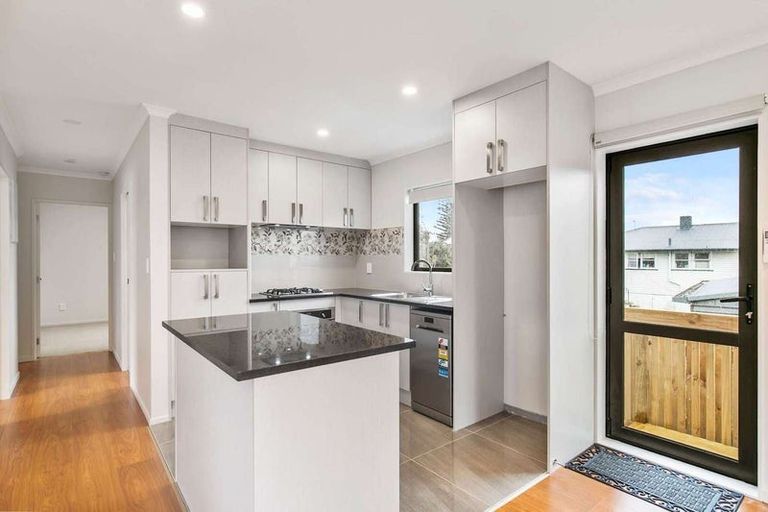 Photo of property in 4a Ellen Street, Manurewa East, Auckland, 2102