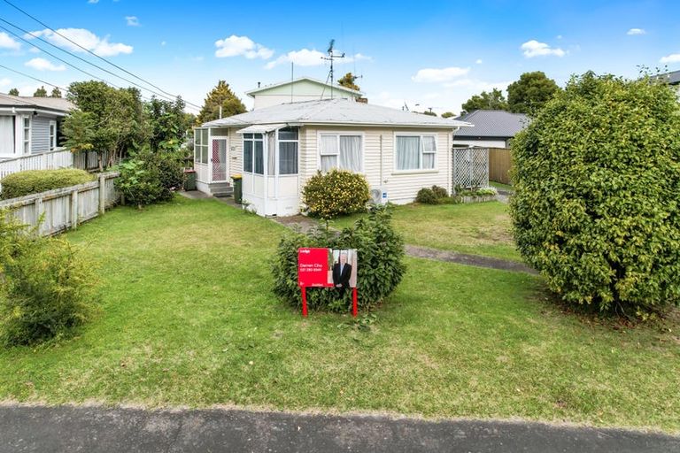 Photo of property in 14 Liston Crescent, Hillcrest, Hamilton, 3216