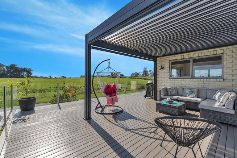 Photo of property in 15a Goble Road, Clarks Beach, Pukekohe, 2679