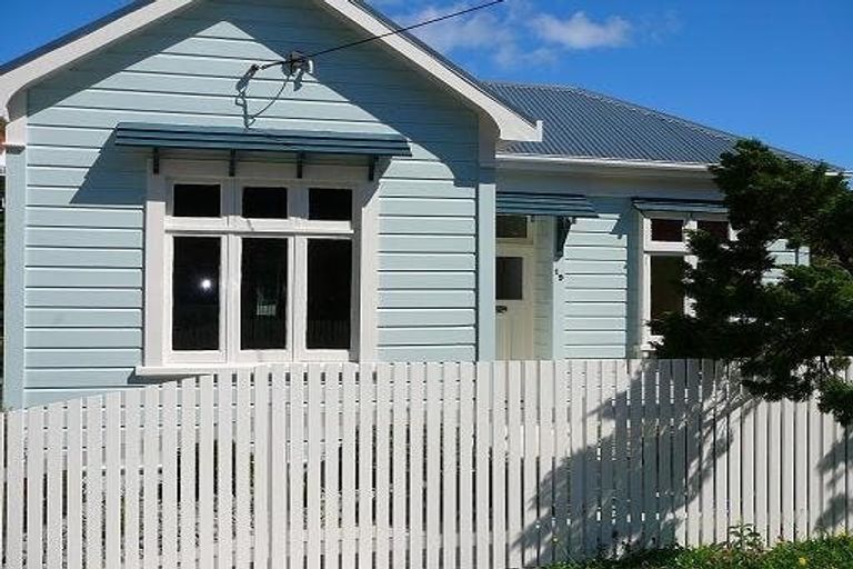 Photo of property in 19 Highland Crescent, Wadestown, Wellington, 6012
