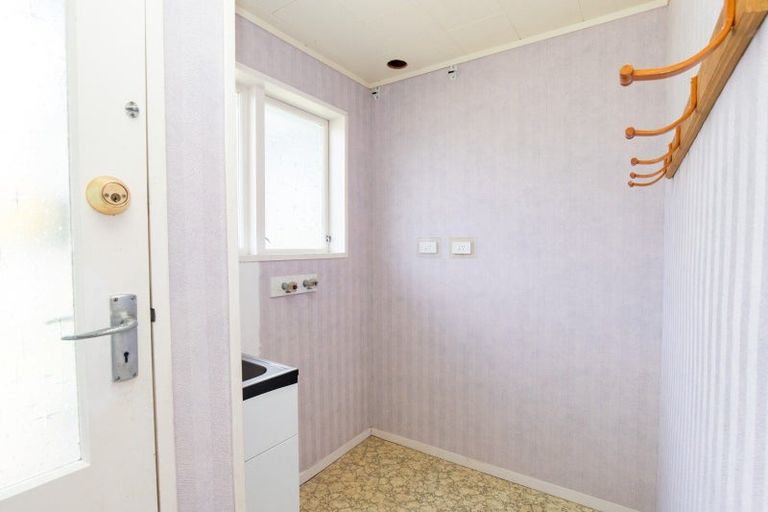 Photo of property in 36 Pipiroa Road, Ngatea, 3503