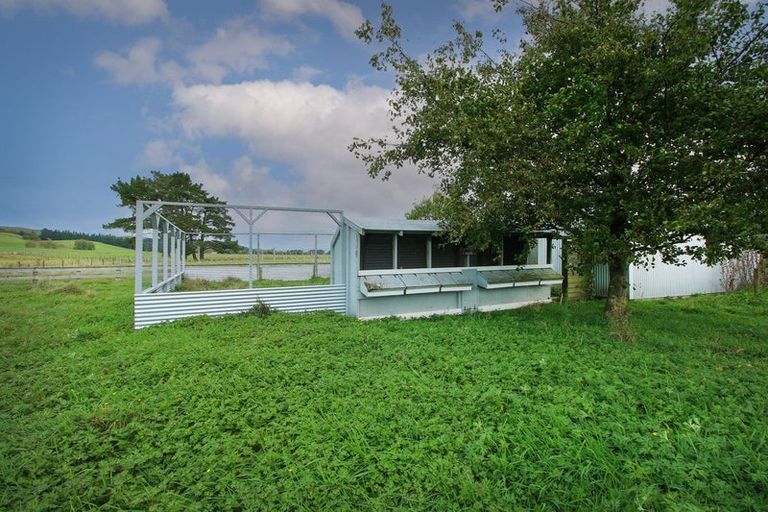Photo of property in 32 Mccardle Road, Pahiatua, 4984