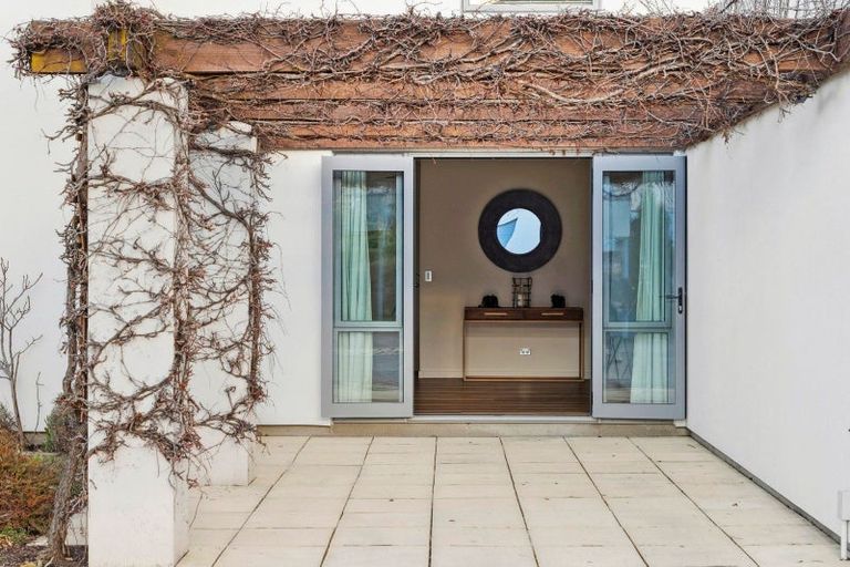 Photo of property in 13 Meadowbrook Place, Wanaka, 9305