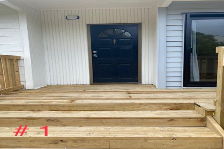 Photo of property in 24 Lewisham Street, Highland Park, Auckland, 2010