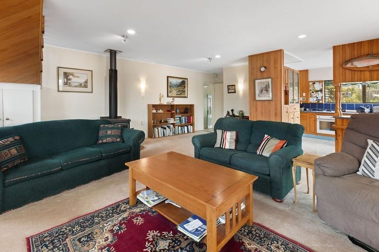 Photo of property in 16 Pohutukawa Drive, Athenree, Katikati, 3177