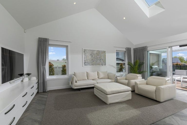 Photo of property in 2c Roland Road, Greenhithe, Auckland, 0632