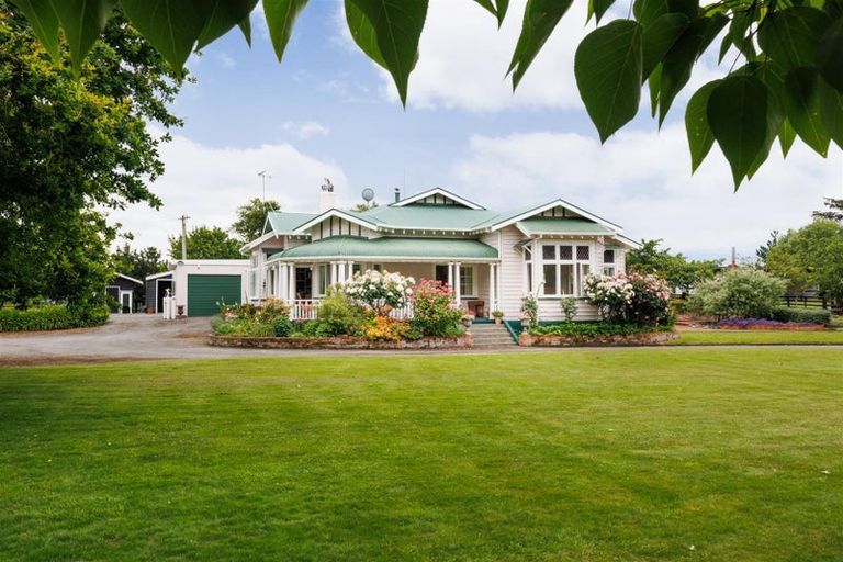 Photo of property in 552 Porewa Road, Marton, 4787