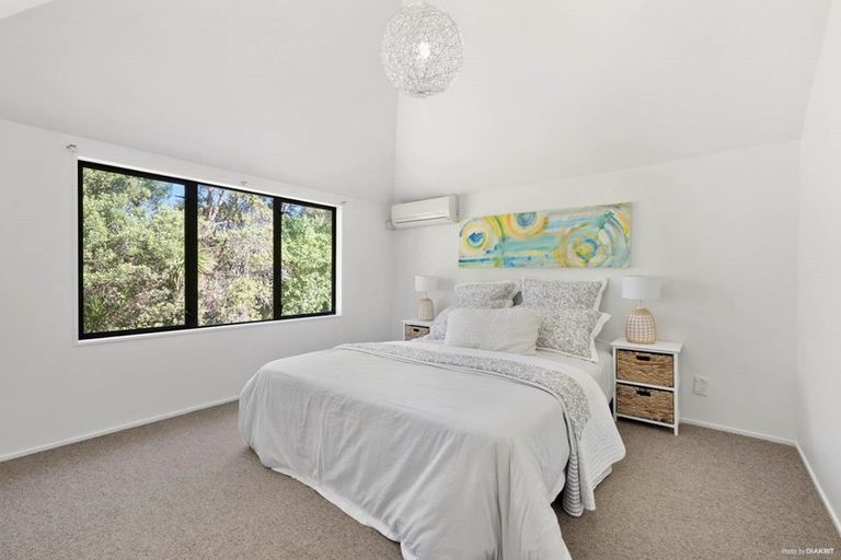 Photo of property in 1/104a Manuka Road, Bayview, Auckland, 0629