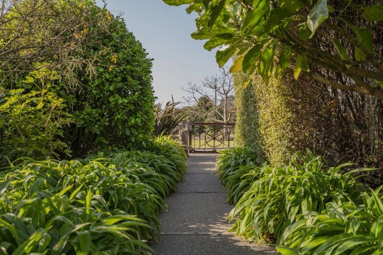 Photo of property in 68 Kanuka Rise, Albert Town, Wanaka, 9305