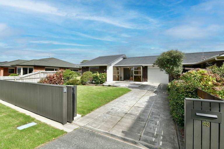 Photo of property in 48 Edward Avenue, Orewa, 0931