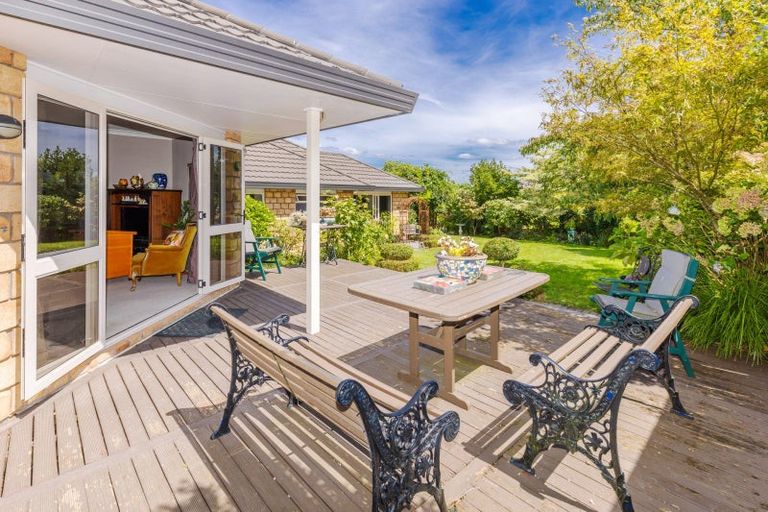 Photo of property in 44 Limousin Place, Grandview Heights, Hamilton, 3200