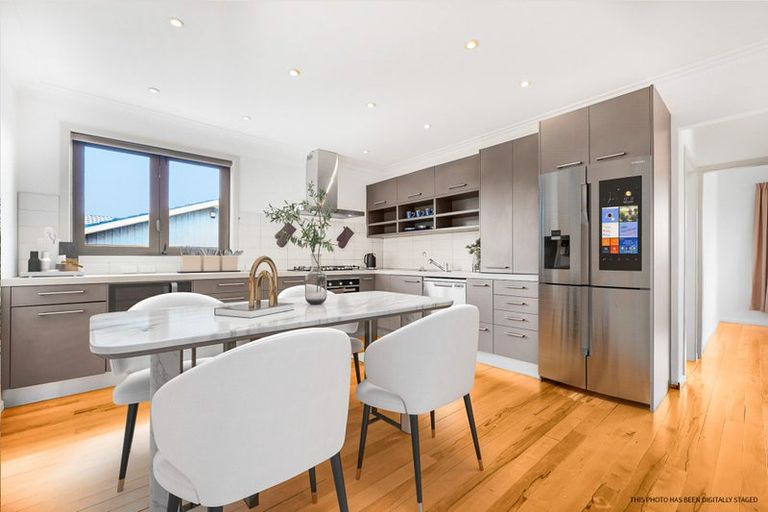 Photo of property in 37a Border Road, Henderson, Auckland, 0612