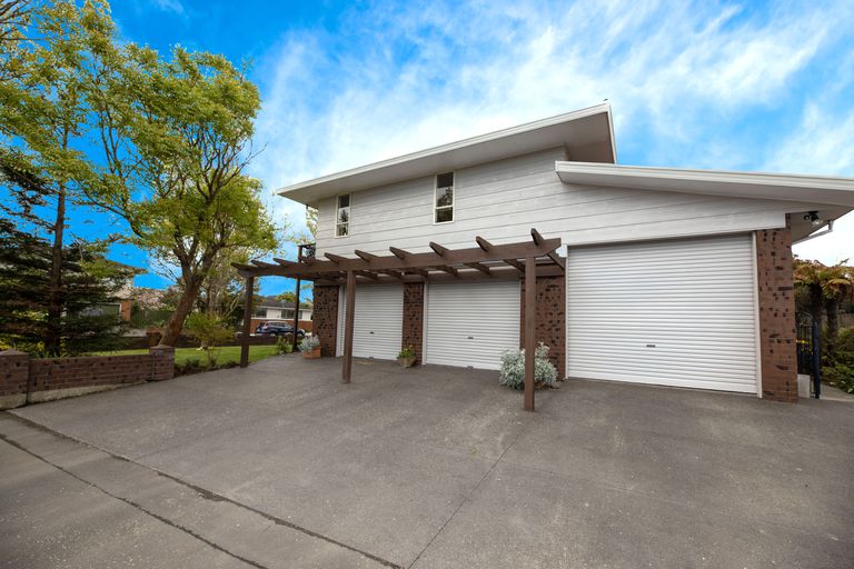 Photo of property in 28 Westmont Street, Ilam, Christchurch, 8041