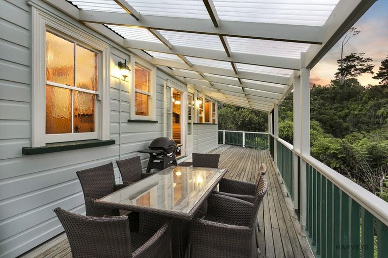 Photo of property in 227 Forest Hill Road, Waiatarua, Auckland, 0612