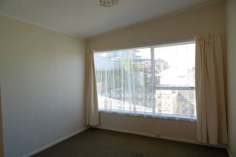Photo of property in 15 Sunset Parade, Plimmerton, Porirua, 5026