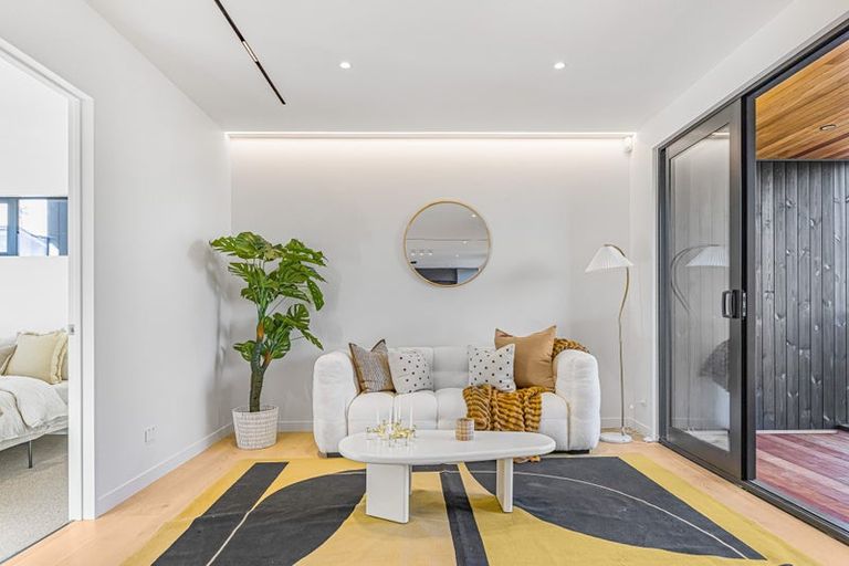 Photo of property in 12c Kowhai Road, Campbells Bay, Auckland, 0630