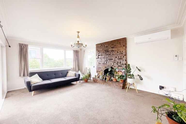 Photo of property in 74 Nikau Street, New Lynn, Auckland, 0600