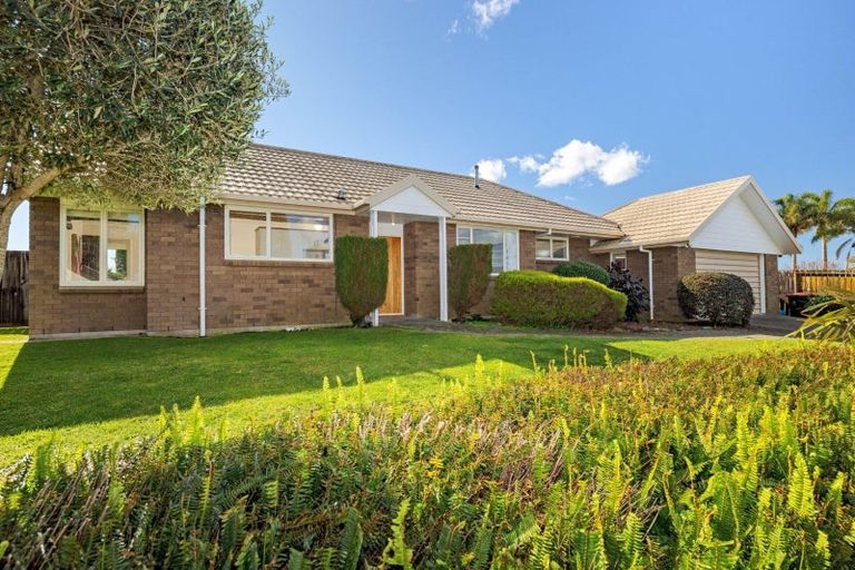 Photo of property in 5 Grantleigh Way, Pyes Pa, Tauranga, 3112