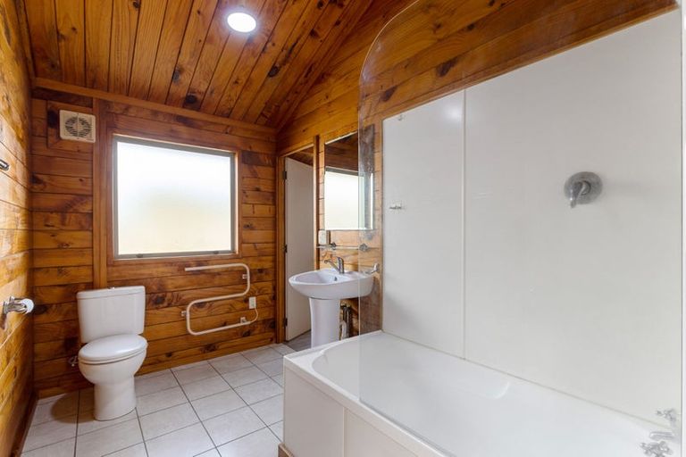 Photo of property in 24 Halcione Close, Flagstaff, Hamilton, 3210