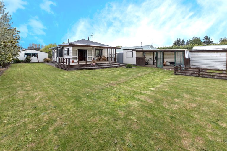 Photo of property in 23 Cross Street, Coalgate, 7673