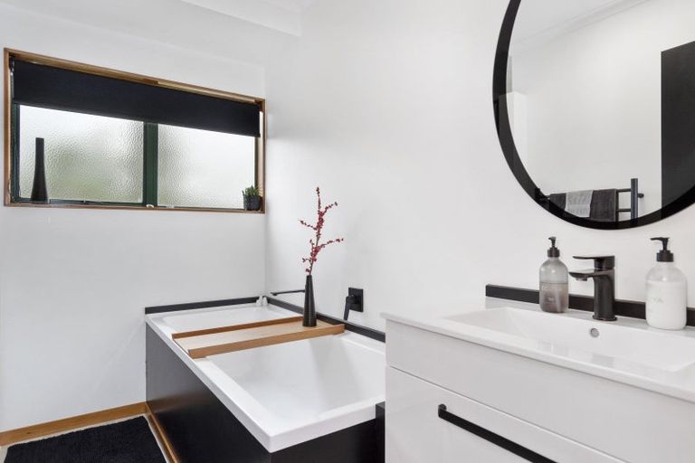 Photo of property in 17 Vanderbilt Place, Welcome Bay, Tauranga, 3112