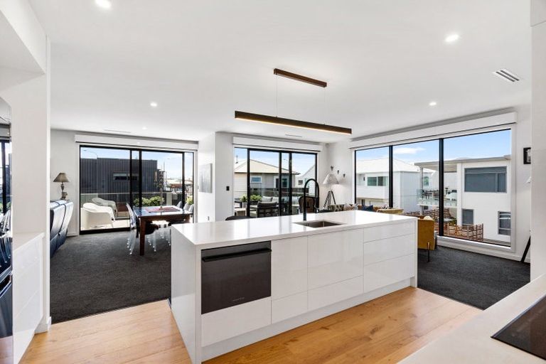 Photo of property in 27 Coronation Street, Ahuriri, Napier, 4110