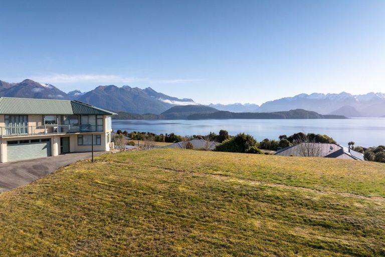 Photo of property in 19 Muriwai Drive, Manapouri, 9679