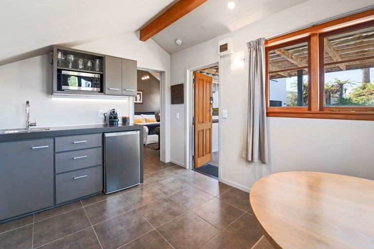 Photo of property in 25 Willow Avenue, Hannahs Bay, Rotorua, 3010